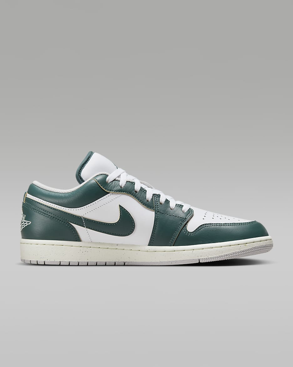 Air Jordan 1 Low SE Men s Shoes. Nike